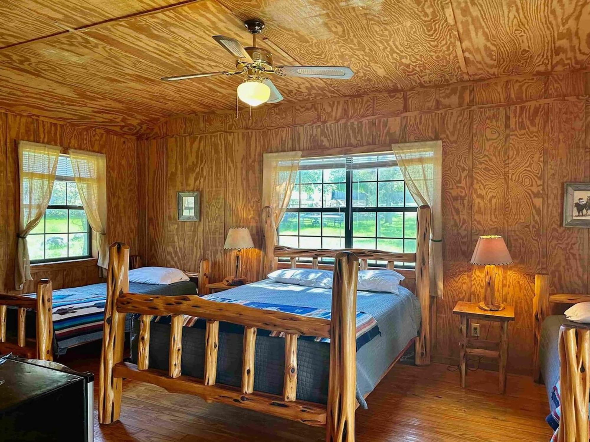Crc Ranch Retreat 호텔 반데라 외부 사진